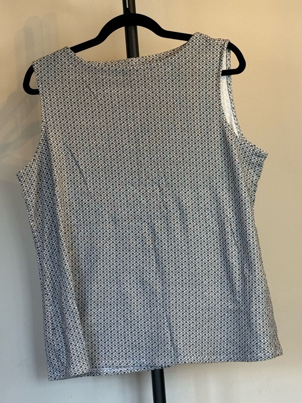 3/$10 croft & barrow Blue and White Geometric Tank Top